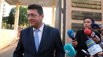 След 5 г.: Съветникът на президента Пламен Узунов осъди прокуратурата на 100 бона заради ареста си