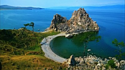 Руското езеро, където има риби канибали и ледени мистерии