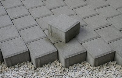 Чуждестранен хулиган изпотроши витрините на седем магазина в столицата
