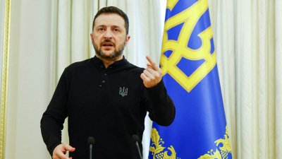 Зеленски: Русия удари с 20 дрона Чернобилската АЕЦ