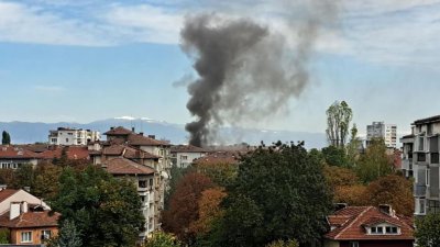 Голям пожар в центъра на София