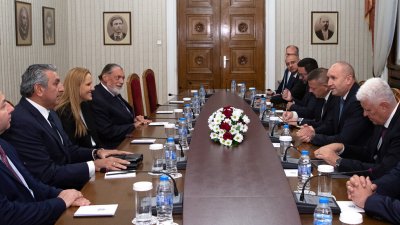 Радев: Институциите ни да действат за увеличаване на транзита за газ към ЕС 