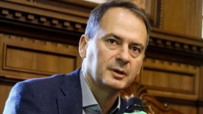 Копейките пикаят газ: Христо Грозев е европейски журналист на годината