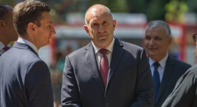 ОКОНЧАТЕЛНО: Парламентът "скопи" Радев за службите