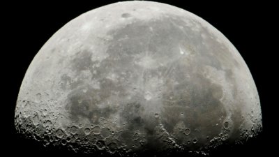 Китайски учени откриха, че тъмната страна на Луната е по-студена от видимата
