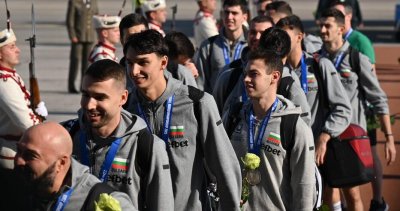Мони Николов: Не съм си представял, че някога ще летя с този самолет