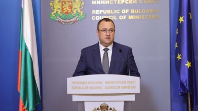 Министър Иванов: Обстановката в Бургас, Царево, "Елените" и "Свети Влас" се нормализира