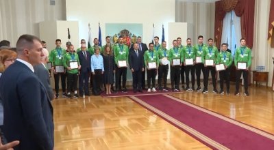 Президентът награди състезателите на националния отбор по волейбол