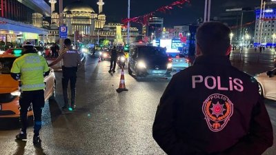 Мащабна полицейска хайка в Истанбул, над 1000 души са арестувани