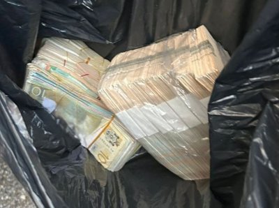 Хванаха четирима порно продуценти с много пачки в Пловдив (СНИМКИ)