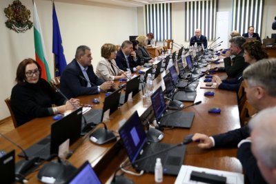 След 4 часа дебат: ВСС избира сред 100 съди шефа на ВАС 