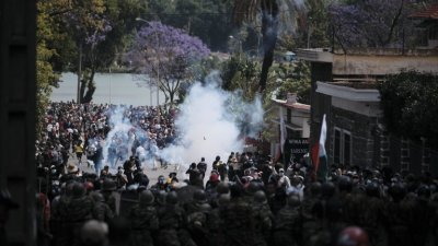 На фона на протестите: Президентът на Мадагаскар говори за преврат
