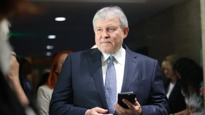 Румен Христов с шок оферта: Президентът да не се занимава с политика 2 г. след края на мандата 