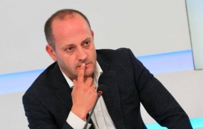 Радан Кънев: Управляват ни кукли, това е фасадна демокрация 