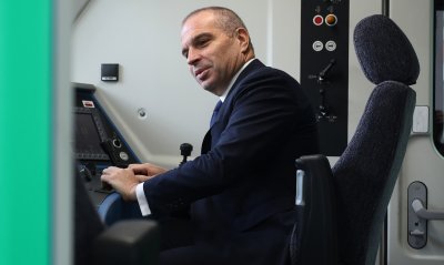 Караджов „подкара“ влака