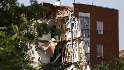 Срути се сграда в центъра на Мадрид, има ранени 