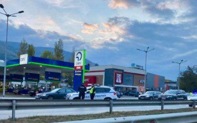 Патрулка загуби предно колело на Околовръстното