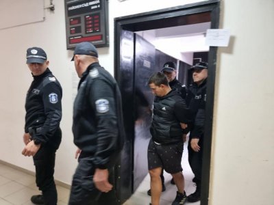 Оставиха в ареста 19-годишния стрелец, ранил петгодишно в Ямбол