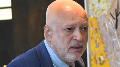 Велислав Минеков: И управляващите, и опозицията не се интересуват от култура