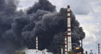Украинските военни потвърдиха удар по нефтен терминал във Феодосия