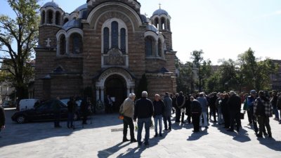 Левскарите се простиха с Бобата Жечев