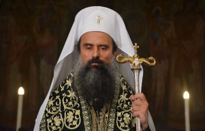 Патриарх Даниил отслужи литургия за 80 г. от рождението на Неофит 