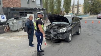 Джип удари автобус с деца в Хасково (СНИМКА)