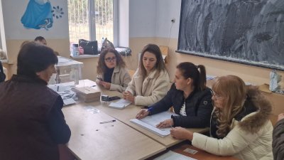 Рекордно: При 64% избирателна активност приключи вота в с. Беласица 