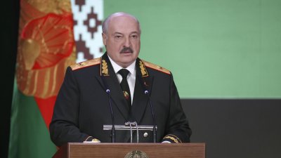 Беларус търси изход от изолацията и протяга ръка към Европа
