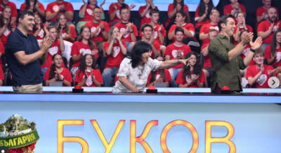 Кичка Бодурова съблече Филип Буков