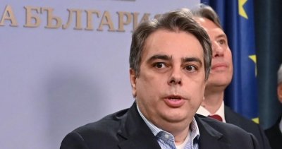 Асен Василев: Държавата е в блокаж. Шефът на НЗОК е отнел всички правомощия на заместника си