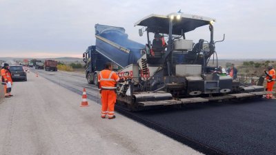 Нов ремонт на "Тракия" затруднява движението в посока София