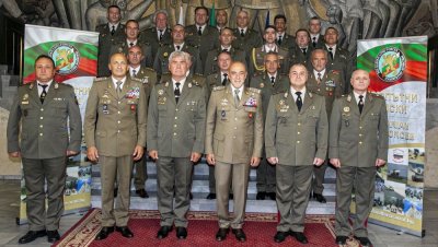 Увеличават пределната възраст на военните с две години