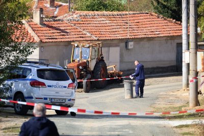 И бащата на масовия убиец Фахри имал ограничителна заповед 