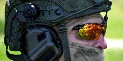 Гледай у акъла, па му крой капа: Сатрапите на Путин слагат каски с изкуствен интелект