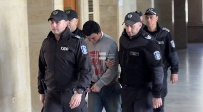 Масовият убиец Фахри остава в ареста