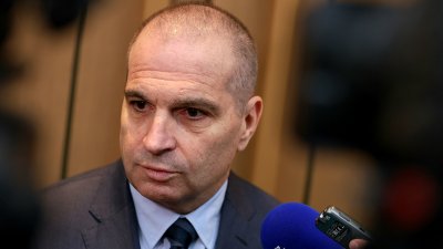 Министър Караджов отстрани инспектора от ДАИ, блъснал жена в Пловдив