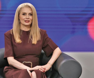 Венета Райкова ще води „Шоуто на Слави“