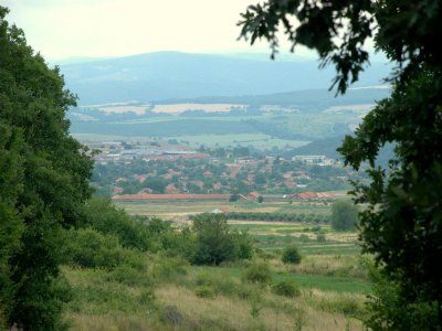 МЪЛНИЯ: Младеж застреля 3 жени в село Люляково и запали труповете