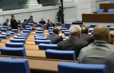 След блокажа: Ще има ли най-сетне кворум в парламента?