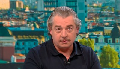 Камен Донев: Политикът се развива, деформира и става имитиращ продукт