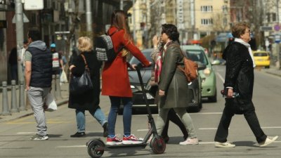 Евростат: 37% от българите се смятат за бедни 