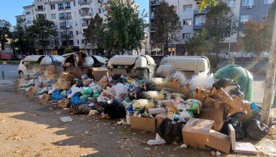 Скопие се вмирисва повече от София (и политически)