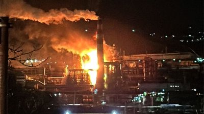 Украйна удари две руски рафинерии