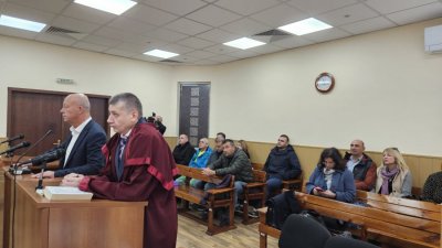 Отложиха за 4 ноември делото за отстраняването от кметския пост на Мюмюн Искендер