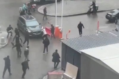 80 задържани в Москва след млатене с бухалки и лопати