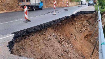 Затварят напълно пътя Девин - Кричим