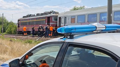 Бързият влак Варна-София уби човек