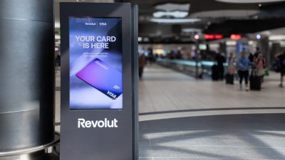 Важно! "Револют" спира да работи с левове от 17 декември