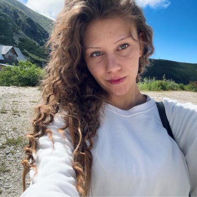 ЗОВ ЗА ПОМОЩ: 17-годишна зверски пребивана от родителите си, връщат им я (ШОК ВИДЕО 18+)